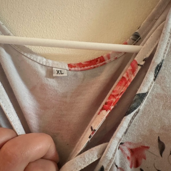 Floral Cold Shoulder Top - Picture 4 of 5